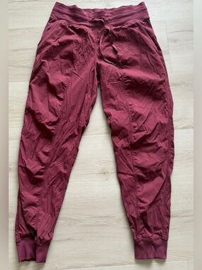 Lululemon women Jogger Pants - Comfortable Casual Fit